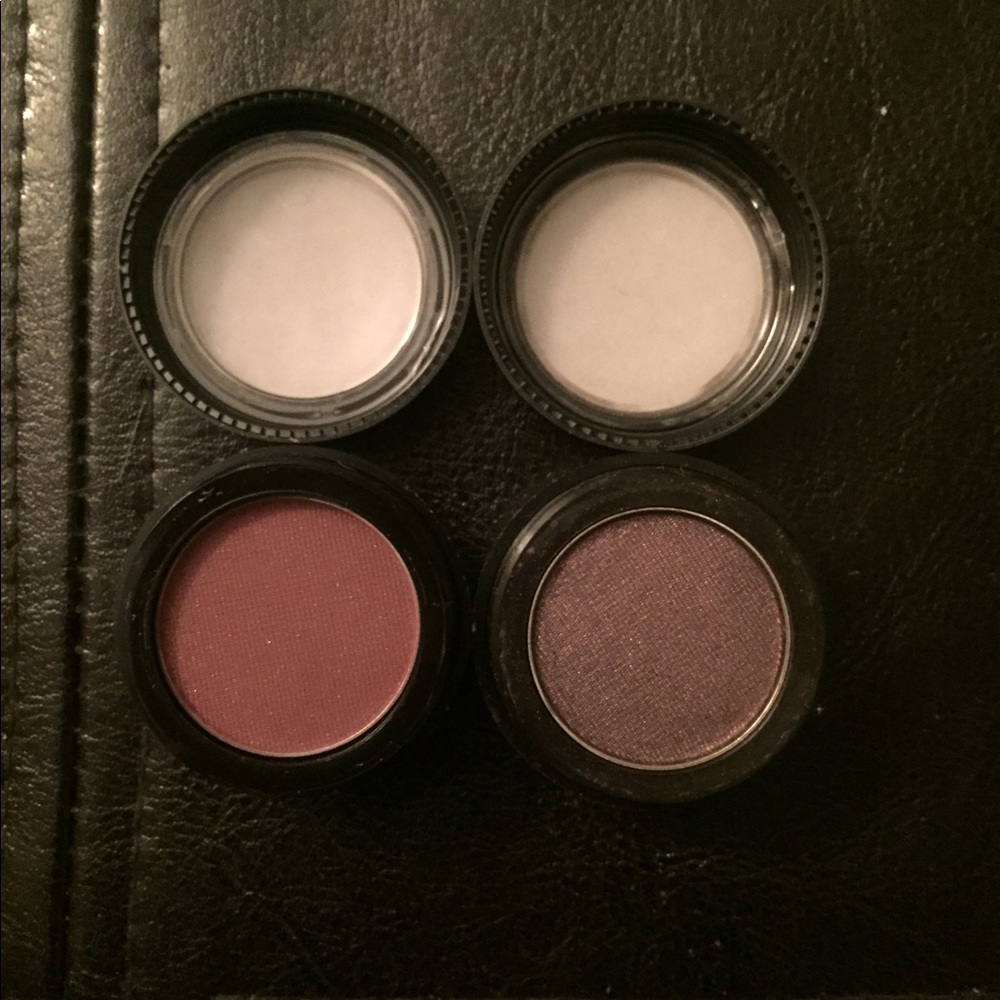 Lift cosmetic eye shadow